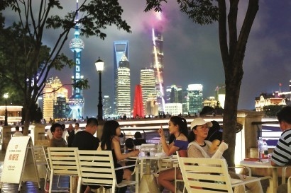 苏州河夜游“火”了，滨河夜经济待“燃”