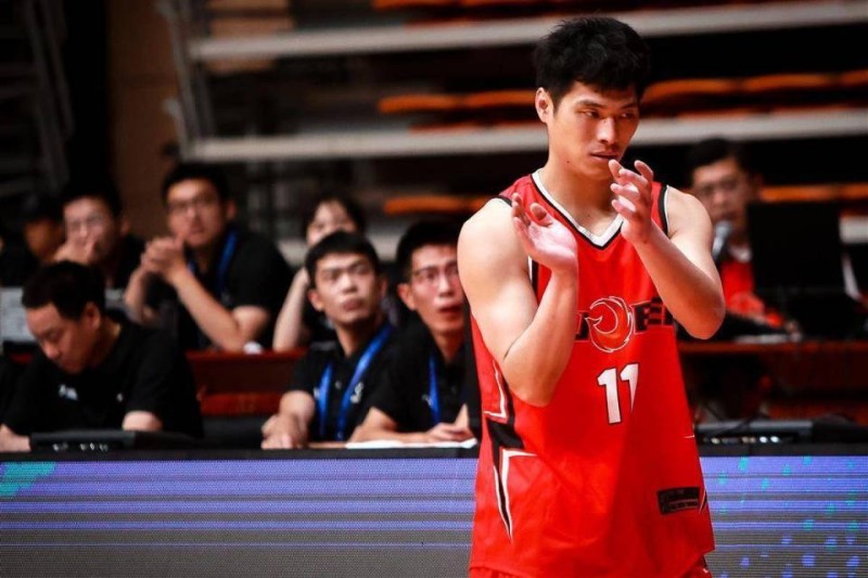 从NBL菜鸟到联盟票王 王晓明为湖北职业男篮坚守的这八年