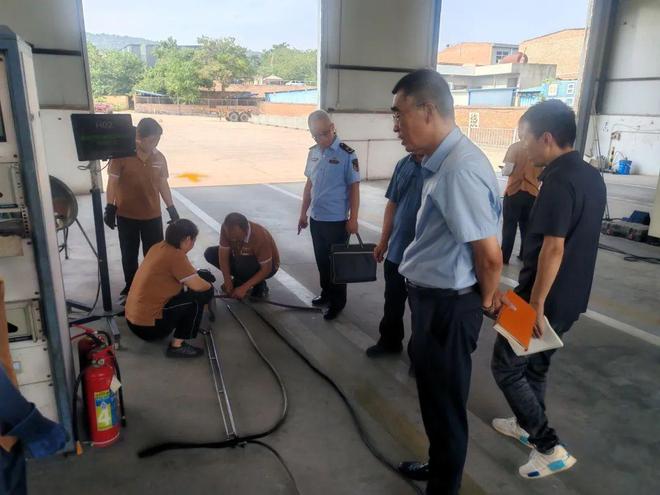 渭南四部门联合突击检查机动车检验机构