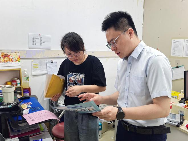 天津滨海农商银行西青支行营业部公私联动开展“2025反诈全民行”深耕客户生态打造综合服务